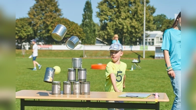 Spaß stand im Vordergund beim Familientag der TSG: An 15 Stationen galt es sich sportlich zu betätigen oder die Geschicklichkeit unter Beweis zu stellen. (Foto: Stefan Bönning)