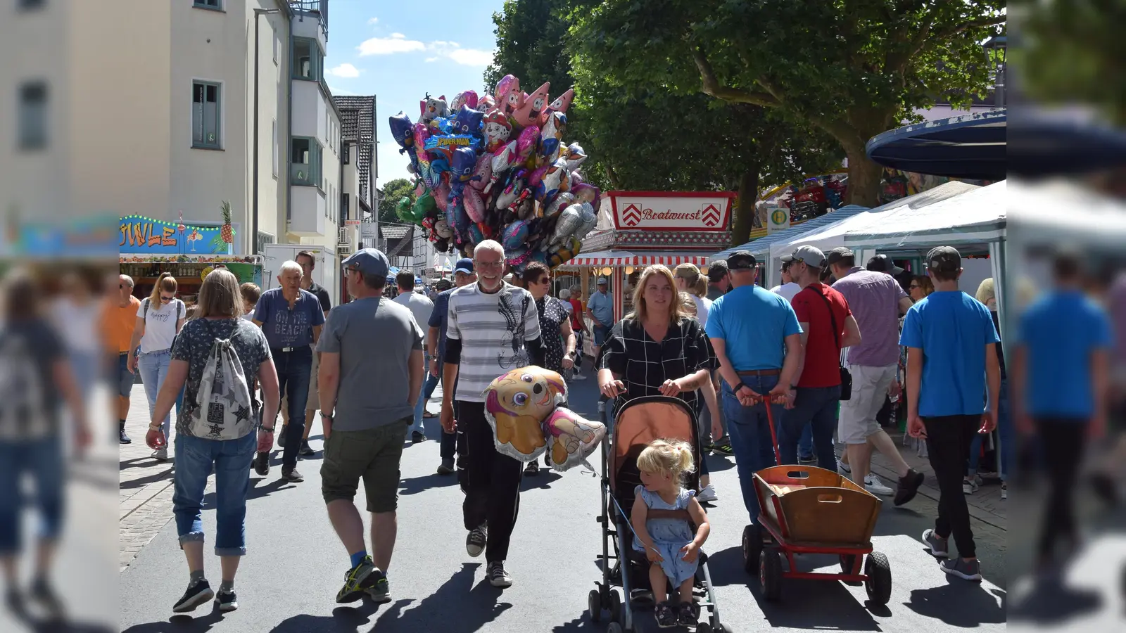Bummeln auf dem Annentag: Endlich wieder im ganz großen Stil. (Foto: Marc Otto)