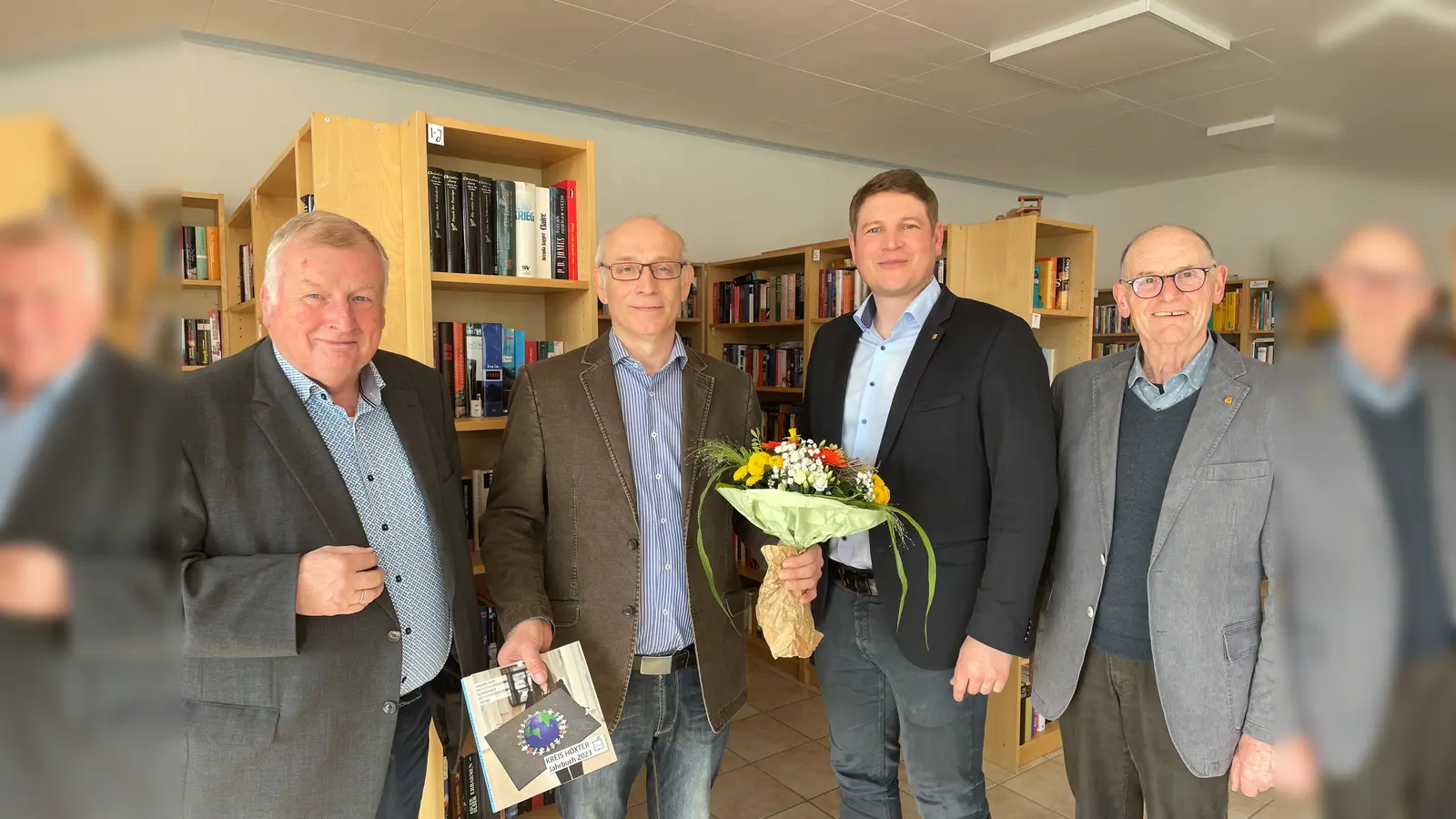 (v.l.) Hans-Werner Gorzolka, Elmar Reinhardt, Bürgermeister Nicolas Aisch und Ortsvorsteher Wilhelm Waldeyer. (Foto: Stadt Borgentreich)