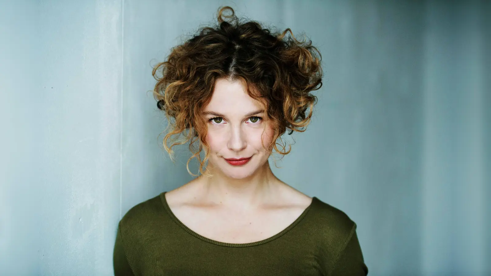 Anna Maria Sturm ist vielen aus ihren Filmrollen als Schauspielerin bekannt.  (Foto: Jeanne Deegra)