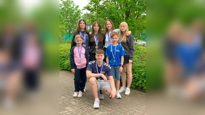 V.l.: (hinten) Hannah Mouka, Kristina Münstermann, Annika Schmidt, Insa Brückner (vorne) Luisa Dinand, Justin Lichtenwald Ben Gromsch. Auf dem Foto fehlen: Elyas und Emell Kurt. (Foto: Swantje Schuwicht)