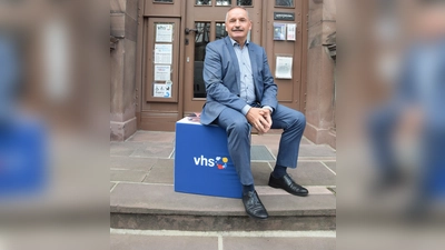 Rainer Schwiete fand in der VHS seinen Traumberuf - und geht zufrieden in den Ruhestand. (Foto: Marc Otto)