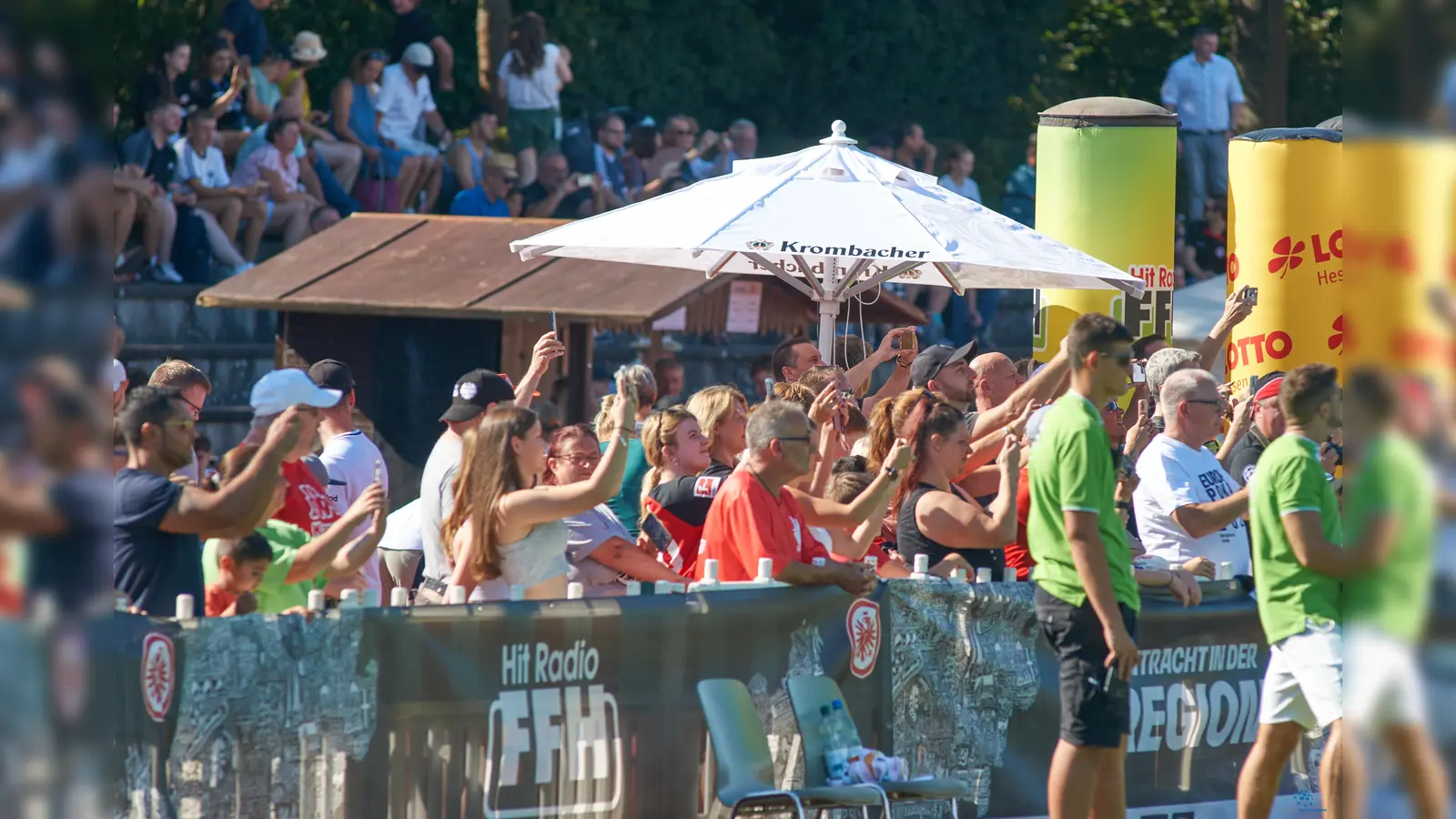 Momentaufnahmen vom Freundschaftsspiel der TSG-Ü35 gegen die Traditionself von Eintracht Frankfurt. (Foto: Stefan Bönning)