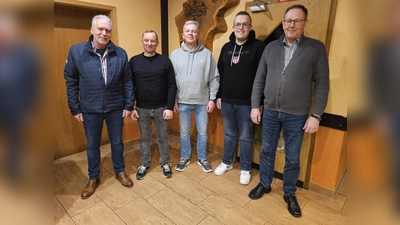 V.l.: Oberst Thomas Buch, Adjutant Bernd Metz, Offizier für Öffentlichkeit Marco Becker, Schriftführer Wolfgang Schröder und 2. Brudermeister Nico Albrecht. (Foto: privat)
