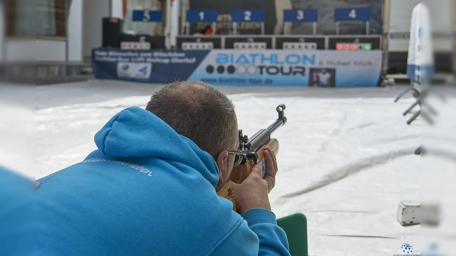 Die City-Biathlon-Tour 2026, weltgrößter Volksbiathlon seit 2015, machte anläßlich des Hansefestes Station in Warburg.  (Foto: Stefan Bönning)