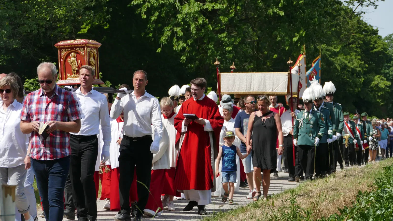Prozession anlässlich des Vitusfestes. (Foto: privat)