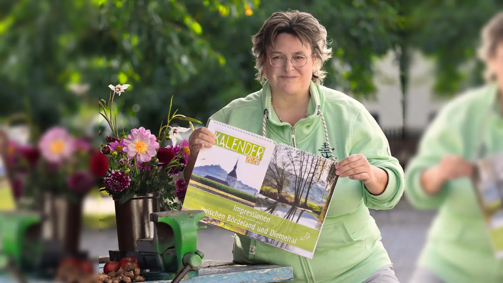Christiane Sasse aus Lamerden hat erneut einen länderübergreifenden Wandkalender gestaltet. Mit ihren Fotos und kurzen Texten möchte sie motivieren, die Heimat zu erkunden oder sich einfach nur an ihr zu erfreuen. (Foto: privat/Sasse)