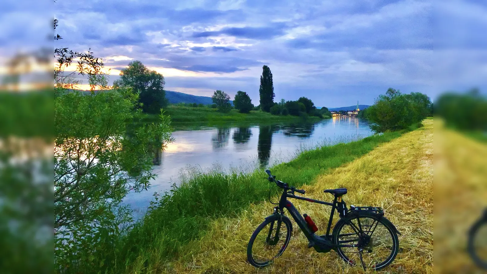 Das Siegerfoto zeigt die Schönheit der Abendstimmung an der Weser. (Foto: privat)