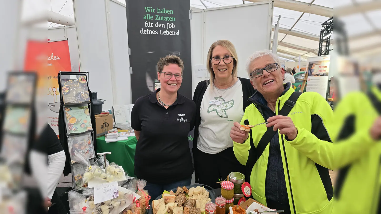 Die Gewerbe- und Verkaufsausstellung der 77. Warburger Oktoberwoche: Neben Angeboten für Junge und Junggebliebene von altbekannten und neuen spannenden Ausstellern wird auch das Team um den Vorwerk Thermomix mit allerlei Leckerem zum Probieren wieder mit dabei sein. (Foto: Stadt Warburg)
