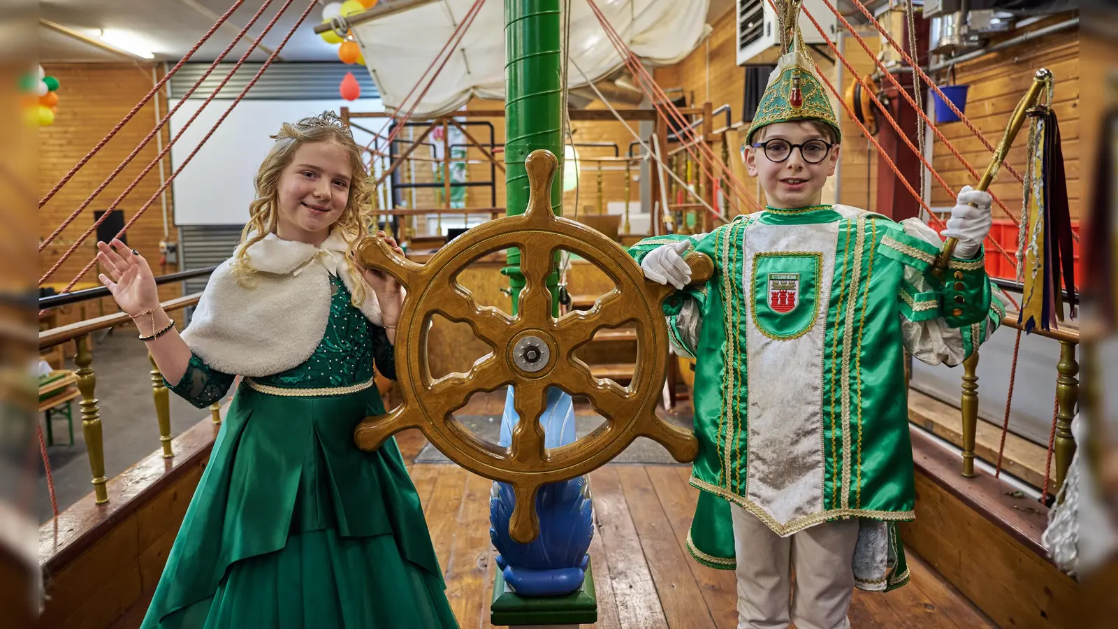 Das neue Kinderprinzenpaar übernimmt das Steuerruder. (Foto: privat)