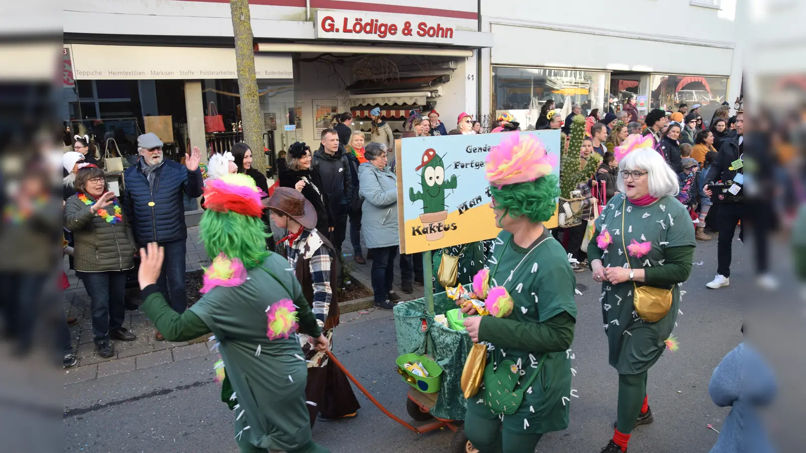 Auf Steinheims Straßen gings mal wieder besonders lustig zu. (Foto: Marc Otto)