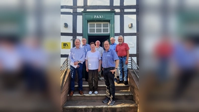 V.l.: Johannes Bartscher, Dieter Neuhaus, Regina Langers, Hans Georg Rehberg, Friedrich Emmerich, Reinhold Zinkhöfer, Manfred Mogge. (Foto: Armin Sander)