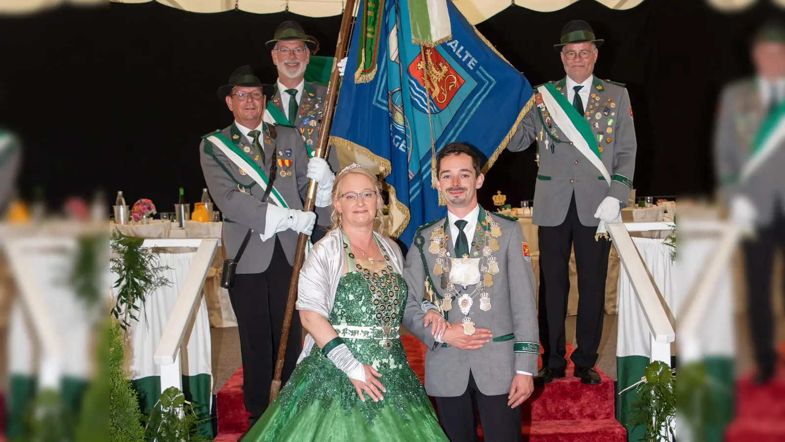 Das Königspaar Yvonne Rauscher und Marcel Gerhards wird den Tanz eröffnen. (Foto: Schützenverein Lauenförde)