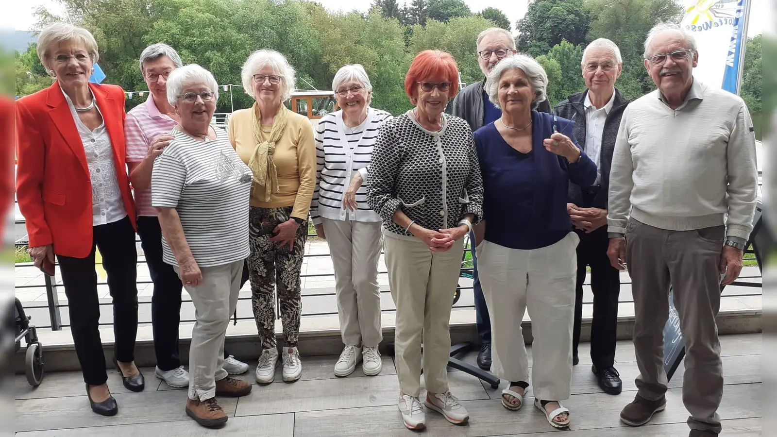 Nach 60 Jahren Schulentlassung aus der Hoffmann von Fallersleben Realschule in Höxter trafen sich ehemalige Schüler zum Erfahrungsaustausch. (Foto: privat)