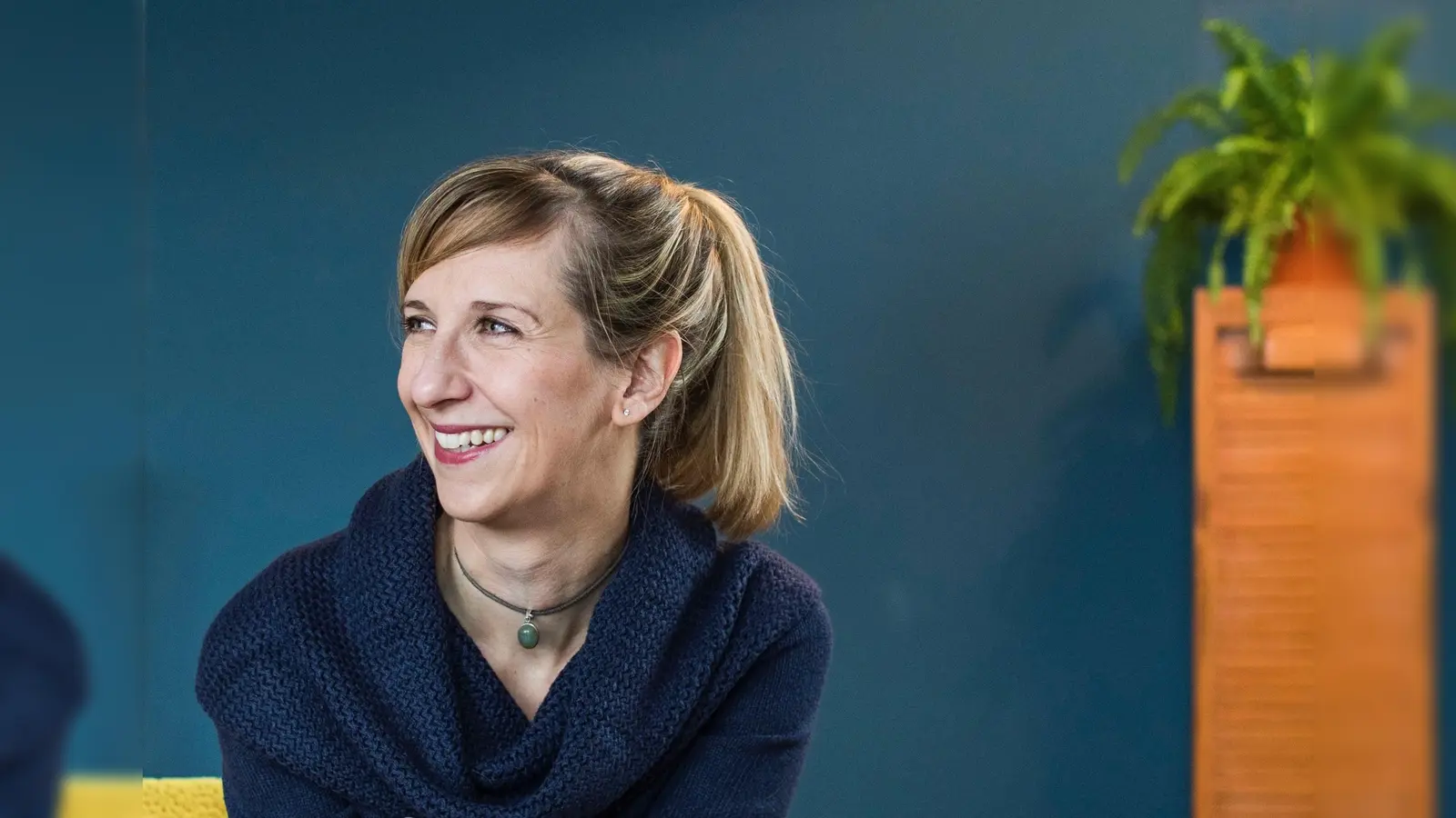 Die 6. Preisträgerin des „Nieheimer Schuhu. Peter Hille-Literaturpreis” ist die bundesweit bekannte Kabarettistin und Autorin Sarah Hakenberg. (Foto: privat)
