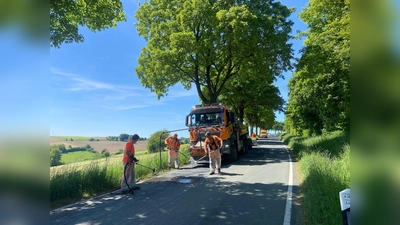 Auf den Kreisstraßen wird gesplittet. (Foto: Landkreis Holzminden)