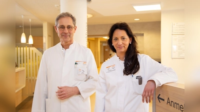 Dr. Josef Nelles und Dr. Indira Ruch nehmen am bundesweiten Aktionstag gegen den Schmerz teil und beraten Patienten in einer kostenlosen Telefon-Hotline. (Foto: KWHE)
