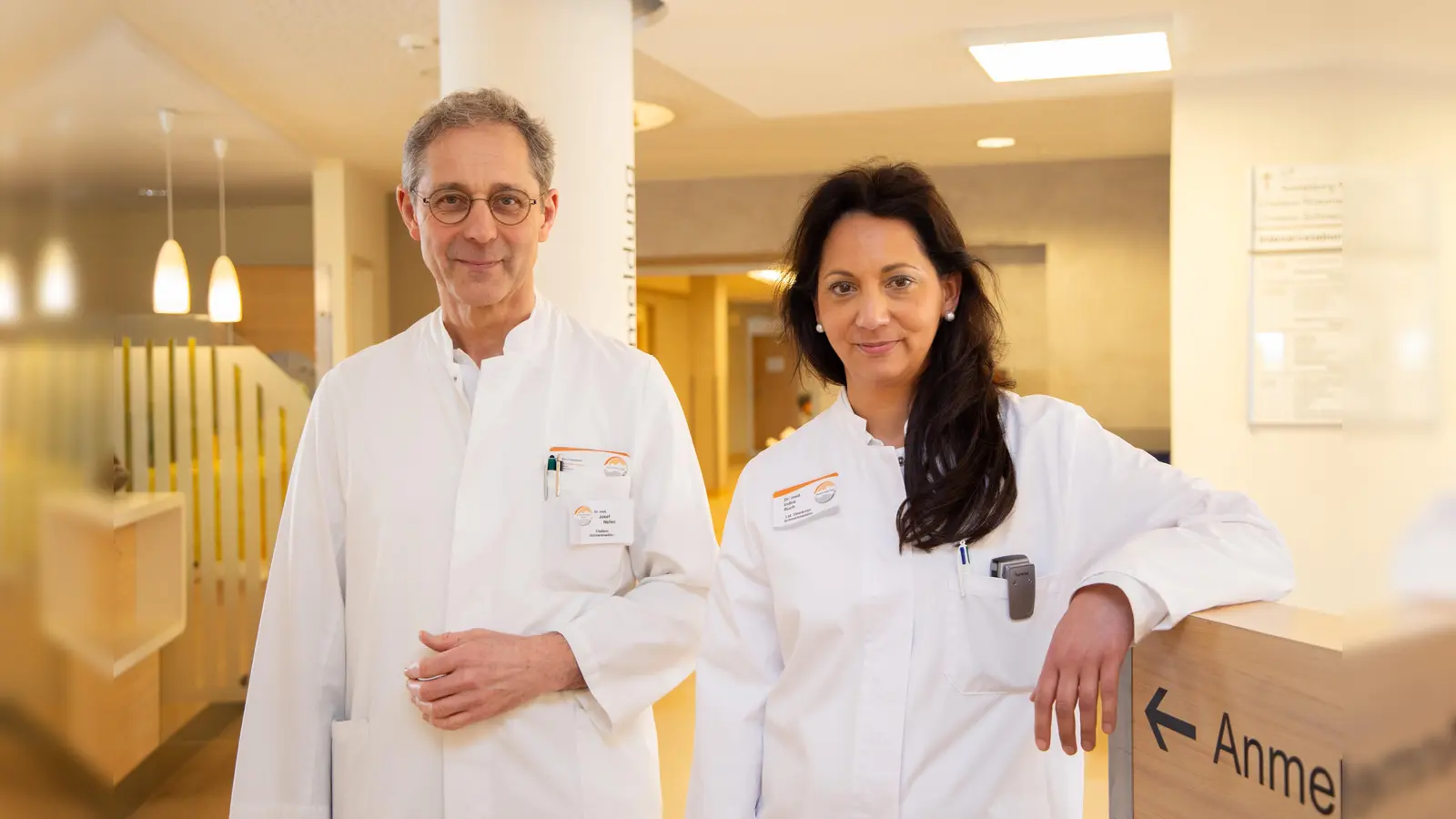 Dr. Josef Nelles und Dr. Indira Ruch nehmen am bundesweiten Aktionstag gegen den Schmerz teil und beraten Patienten in einer kostenlosen Telefon-Hotline. (Foto: KWHE)