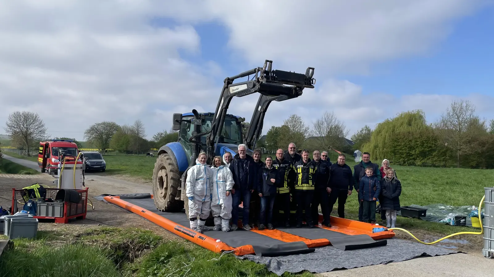 Das Veterinäramt probt den Ernstfall auf landwirtschaftlichem Betrieb. (Foto: Landkreis Holzminden)