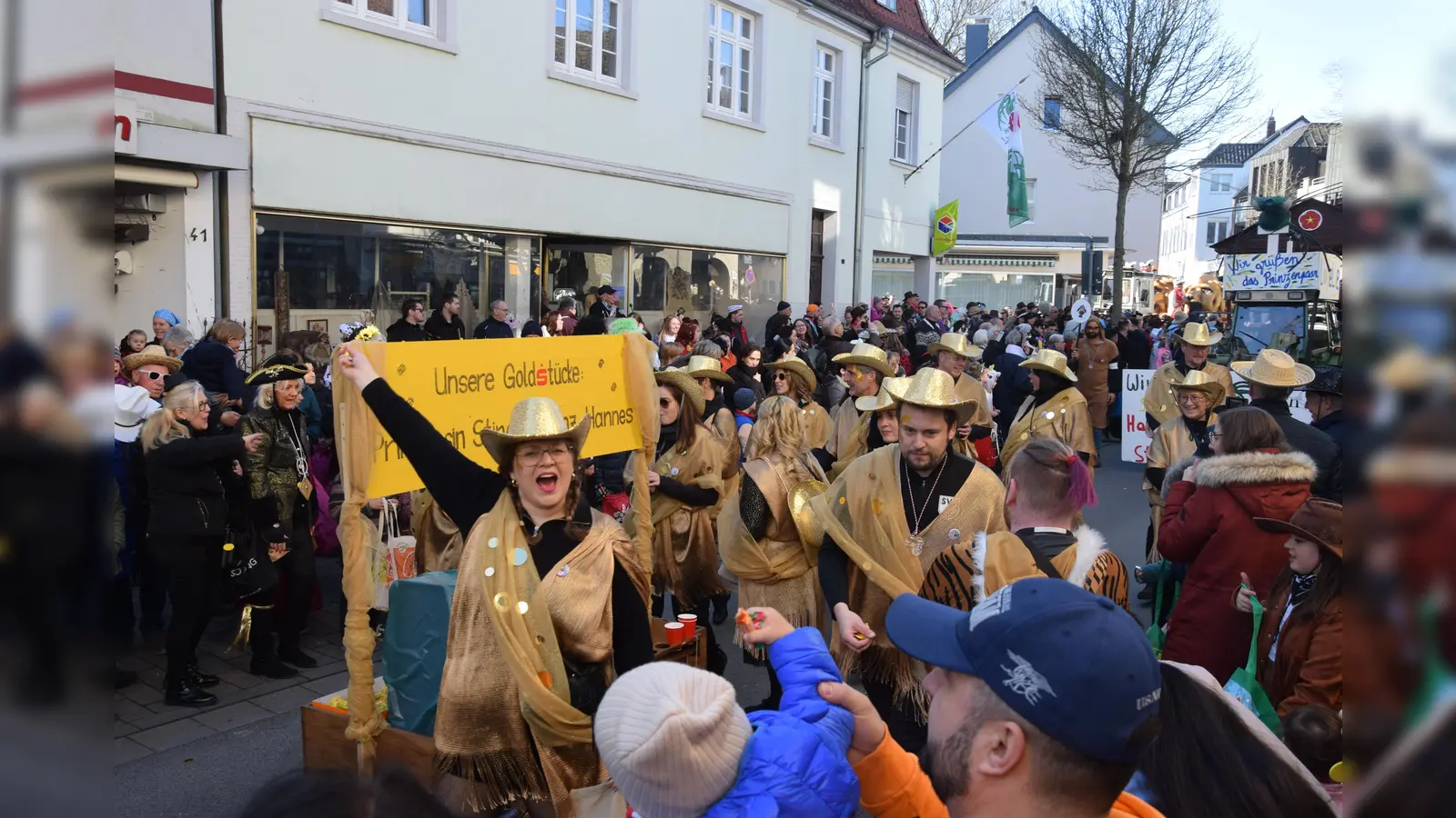 Auf Steinheims Straßen gings mal wieder besonders lustig zu. (Foto: Marc Otto)