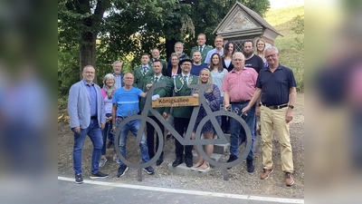 V.l.: Bruno Kieneke, Helga Winkelhahn, Klaus Winkelhahn, Hubert Drüke, Malte Schulz, Klaus Winkelhahn, Sebastian Werpup, Katja Kieneke, Thomas Kieneke, Thomas Hesse, Dennis Wohlert, Thorsten Ludwig, Sylvia Hesse, Michaela Wohlert, Olaf Millgram, Andrea Klocke, Josef Hesse Christoph Klocke, Katharina Hesse und Günther Ludwig. (Foto: privat)