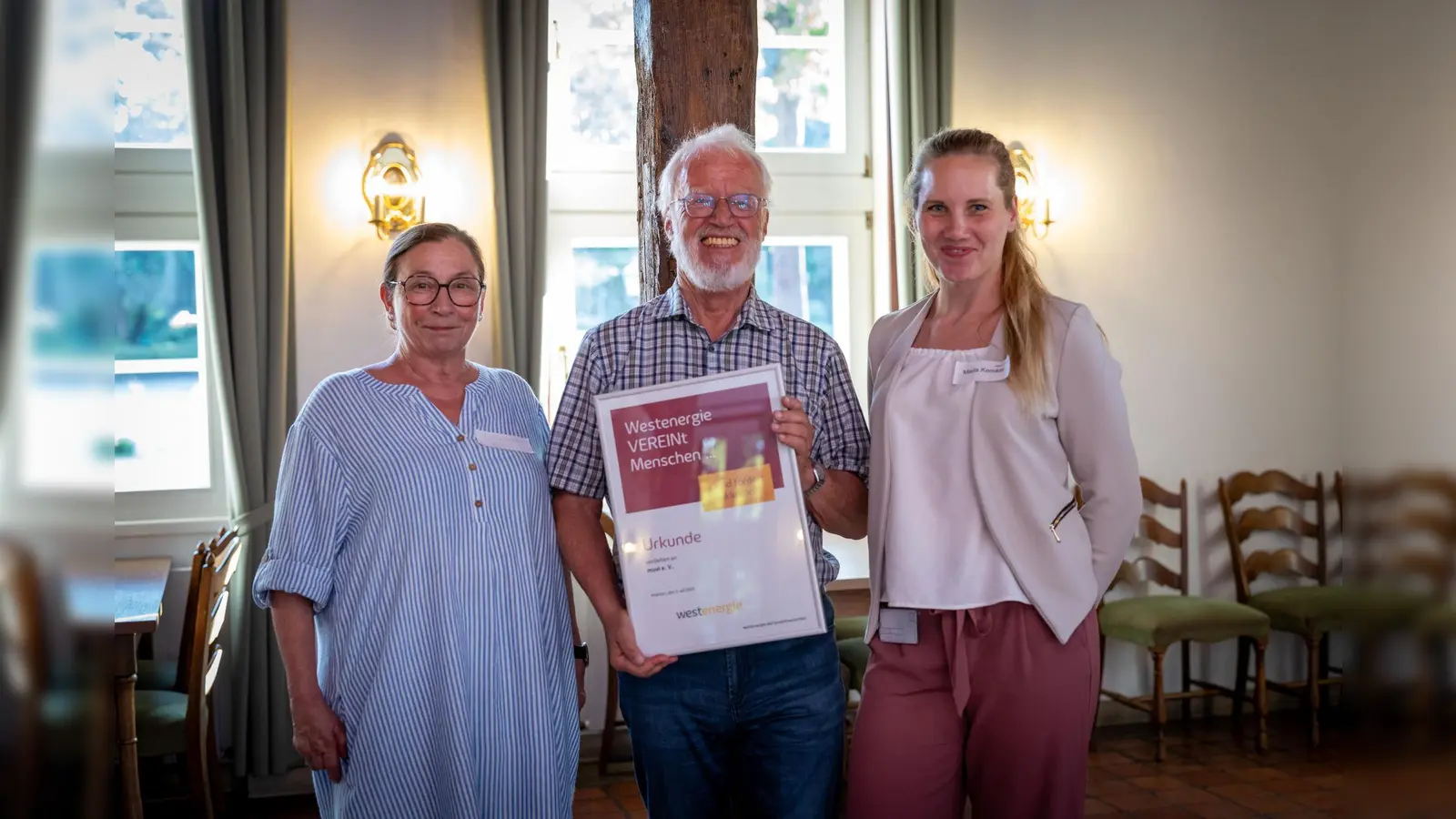 V.l.: Silvia Vandieken, Meinolf Schulte und Maria Kemker, Kommunalmanagerin Westenergie. (Foto: privat)