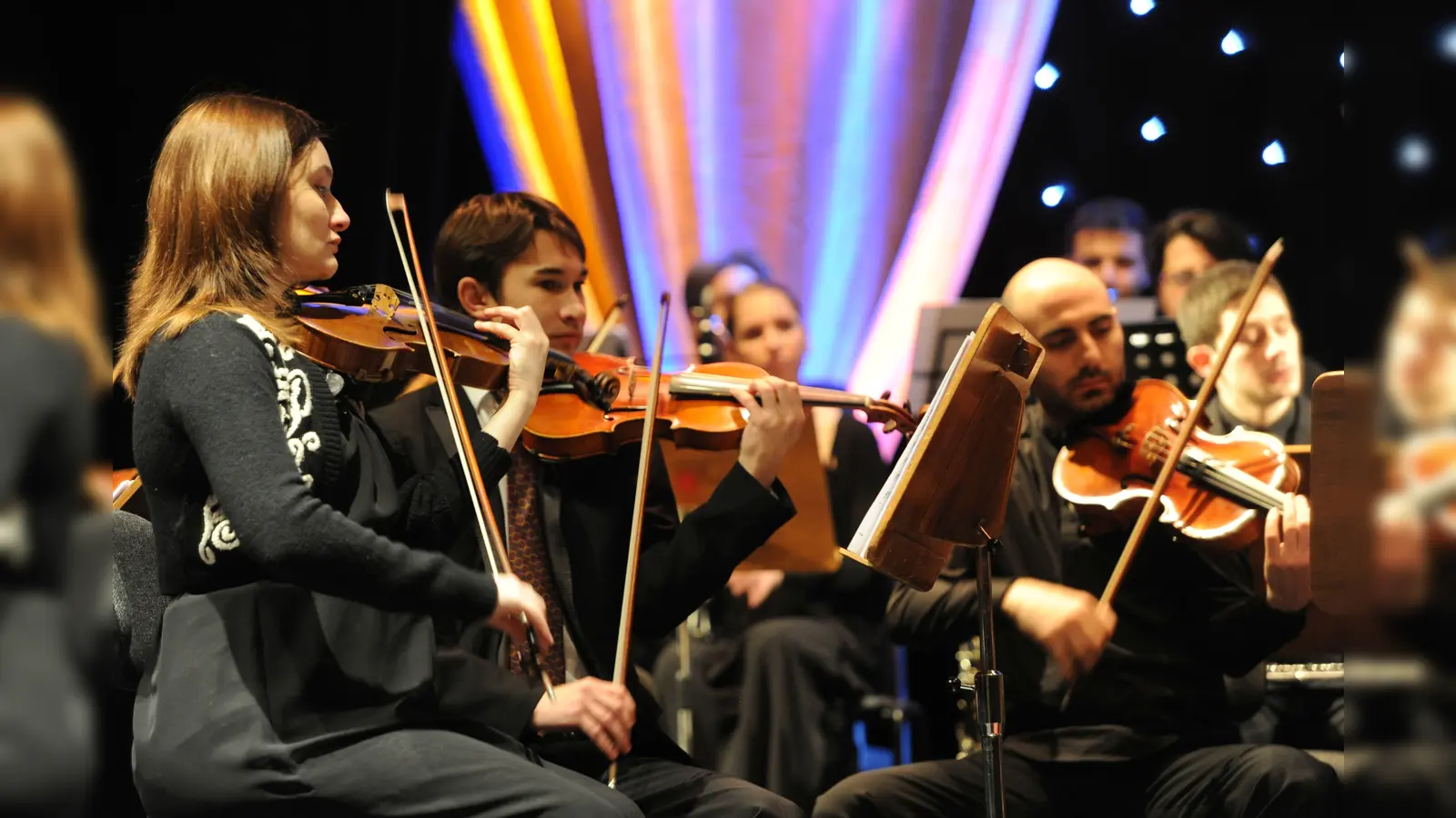 „Die Chambers” spielen klassische Musik u.a. von Vivaldi, Verdi und Bach. Dazu können sich die Zuhörer auf vom Ensemble neu arrangierte Stücke von The Queen („The Show must go on“) sowie Ennio Morricone freuen. (Foto: privat)