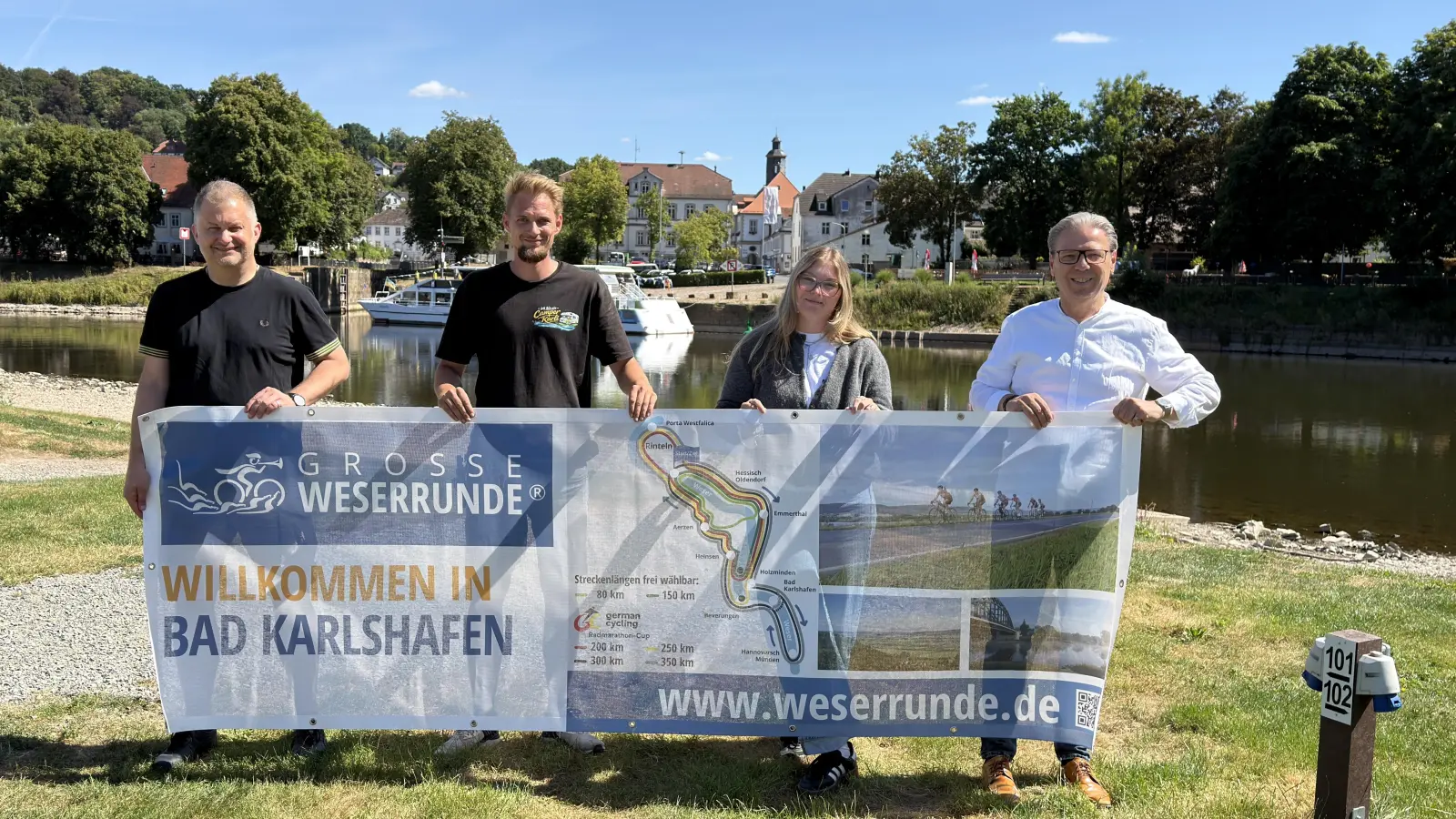 VPS Bad Karlshafen, v.l.:. Matthias Gräbner - Touristikzentrum Westliches Weserbergland, Vertreter des Campingplatzes Bad Karlshafen, Esther Fülling - Bad Karlshafen GmbH, und Roger Merk - Bad Karlshafen GmbH. (Foto: TWW)