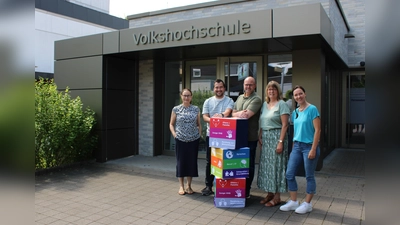 Die VHS Führungsteams (v.l.): Dimitra Vovoli (VHS-Zweckverband Bad Driburg, Brakel, Nieheim und Steinheim), Alexander Akel und Ulrich Wille (VHS-Zweckverband Diemel-Egge-Weser), Claudia Gehle (VHS Höxter-Marienmünster) und Janine Brigant-Loke (VHS-Zweckverband Bad Driburg, Brakel, Nieheim und Steinheim). (Foto: privat)